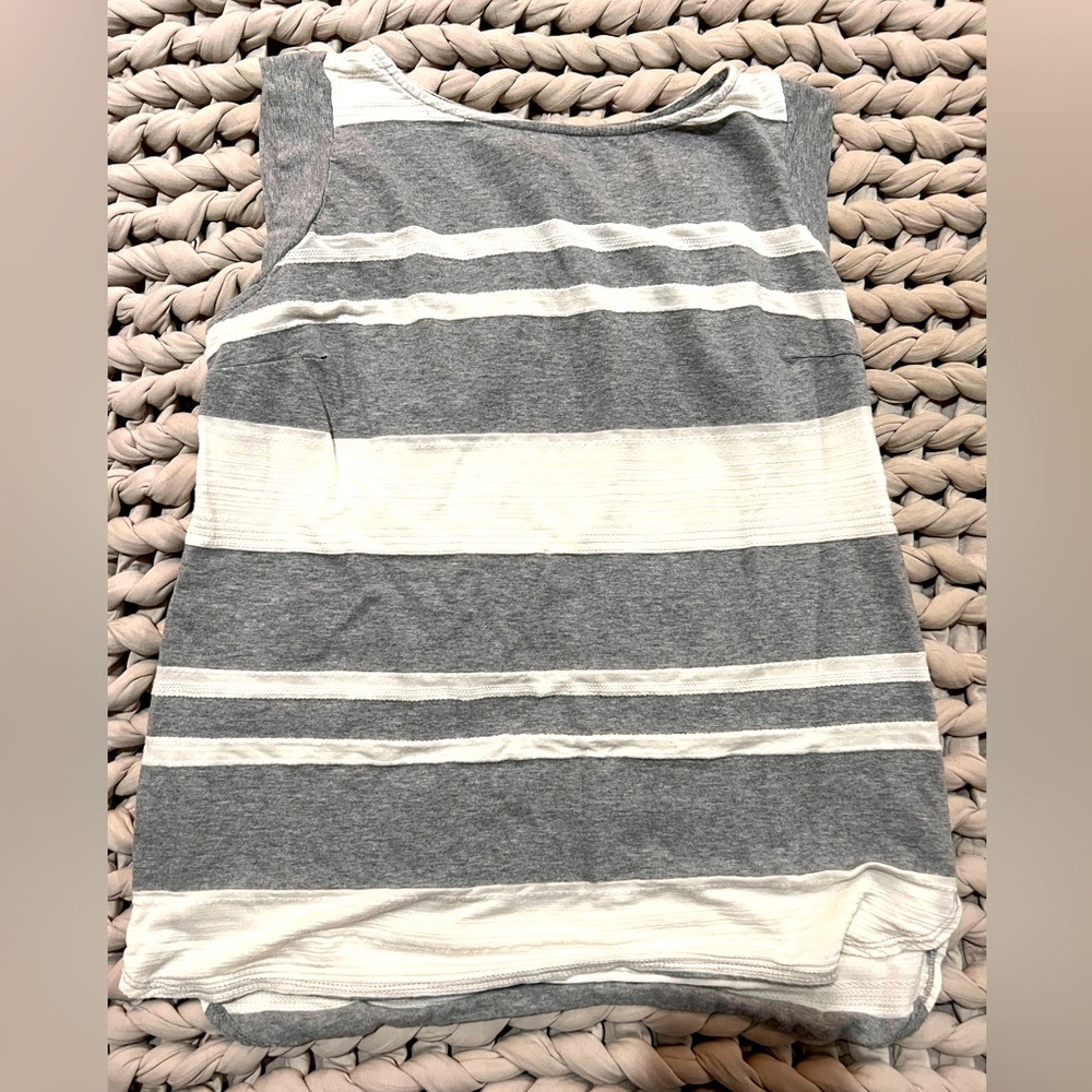 Geese condition maternity top